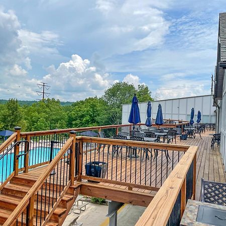 Premier Cozy Cabin - Free Amenities & Comm Indoor Pools Bushkill Eksteriør billede