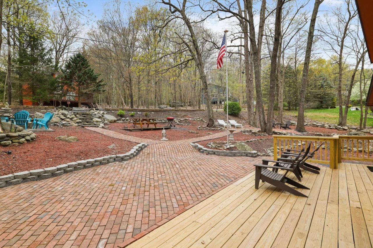 Premier Cozy Cabin - Free Amenities & Comm Indoor Pools Bushkill Eksteriør billede