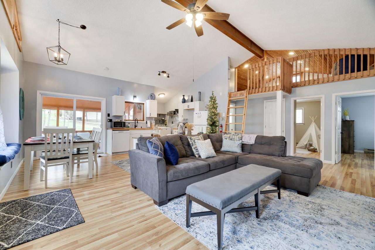 Premier Cozy Cabin - Free Amenities & Comm Indoor Pools Bushkill Eksteriør billede