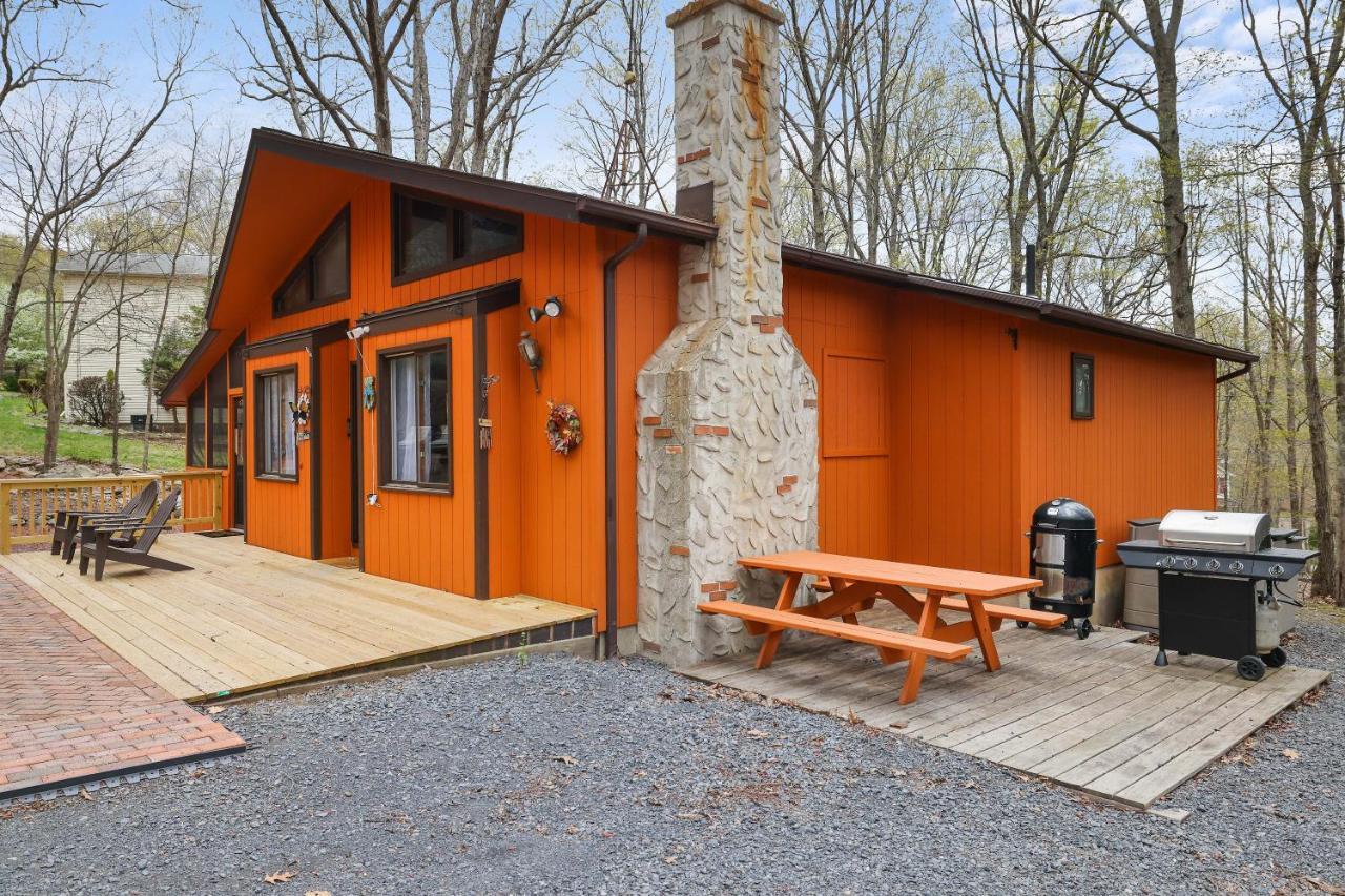 Premier Cozy Cabin - Free Amenities & Comm Indoor Pools Bushkill Eksteriør billede