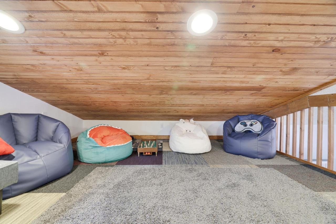 Premier Cozy Cabin - Free Amenities & Comm Indoor Pools Bushkill Eksteriør billede