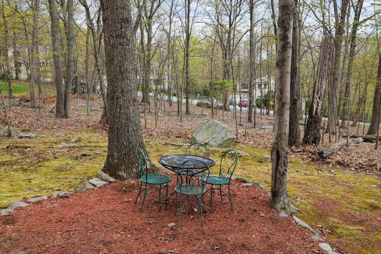 Premier Cozy Cabin - Free Amenities & Comm Indoor Pools Bushkill Eksteriør billede